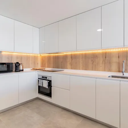 Don Leo Charming 3 Bedroom In Close To The Sea * 埃斯特波纳