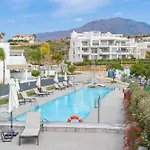 Apartamento Don Leo Charming 3 Bedroom In Close To The Sea Estepona