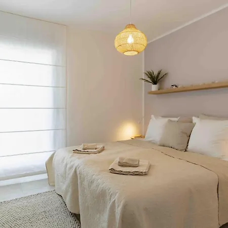 Charming 3 Bedroom In Close To The Sea