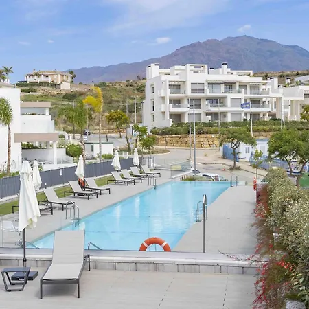 Don Leo Charming 3 Bedroom In Close To The Sea Apartment