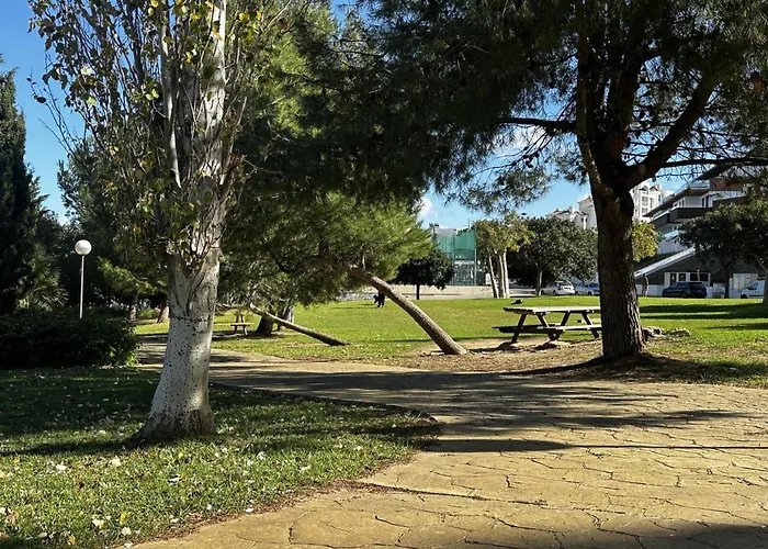 Don Leo Charming 3 Bedroom In Close To The Sea דירה