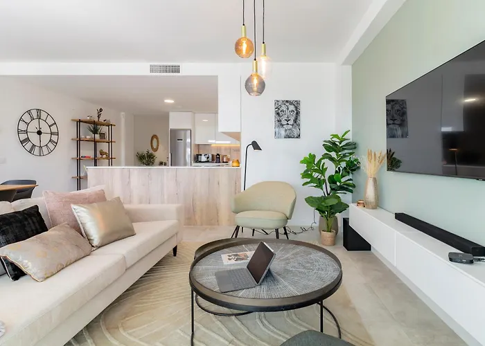 Apartment Don Leo Charming 3 Bedroom In Close To The Sea Estepona