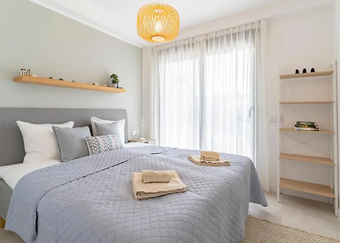 Don Leo Charming 3 Bedroom In Close To The Sea Daire